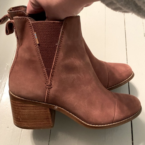 Toms Shoes - TOMS maroon leather boots